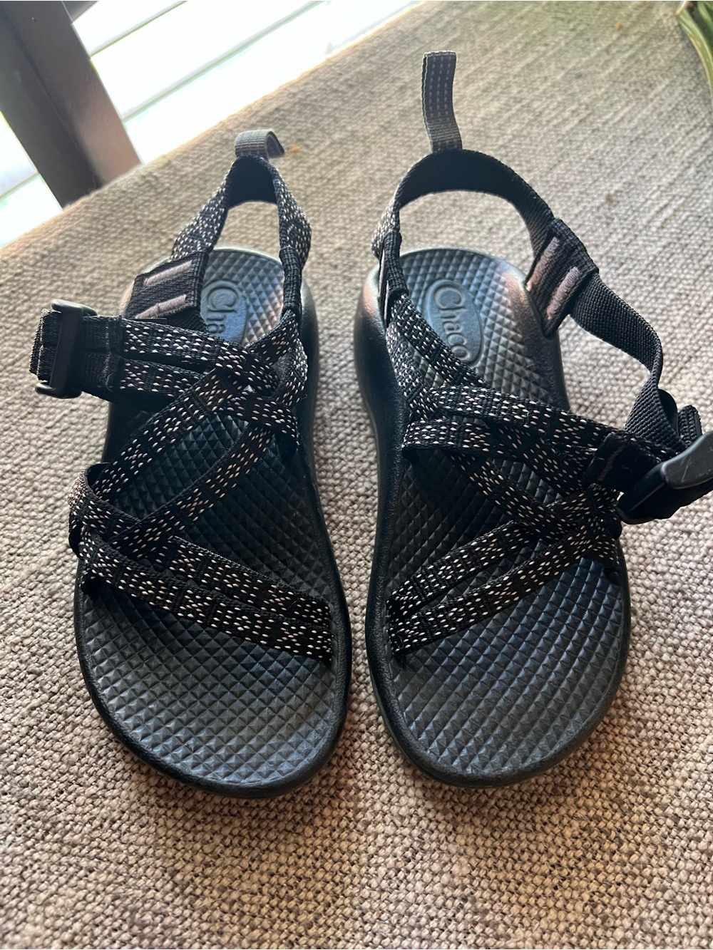 Chaco  Black White Strappy Sandals Little Kids Size 11